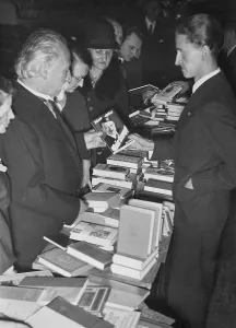 Handing: Distribution of book donations, 1936