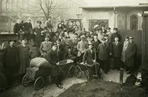 Potatoes: Distribution of food to unemployed members