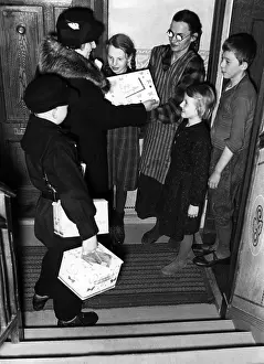 Package: Distribution of packets of the Winter Relief Organization