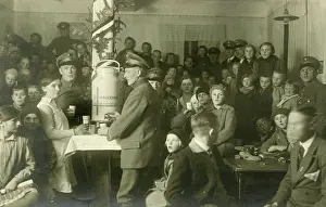 Impoverished: Distribution of soup, 1929-1932