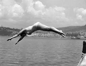 Alexander Brims: DIVING GIRL