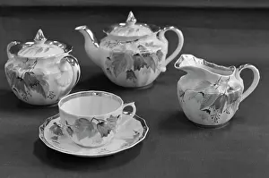 Konovalov: Dmitrovskiy Porcelain Factory