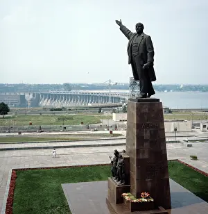 Dnieper: DneproGES named after V.I.Lenin, 1982