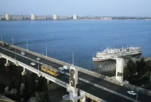 Korzin: Dnipropetrovsk road bridge across Dnipro River, 1977