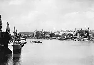 Southwark: Docklands in London, 1935