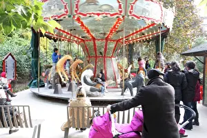 Xiiis: The Dodo carousel in the Jardin des Iris et des