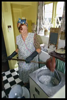 Plunger: DOING LAUNDRY 1940S