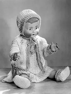 Crocheted: DOLL IN KNITWEAR