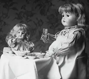 Dollies: Dolls Dinner