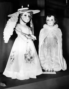 Ermine: Dolls as a gift for Elizabeth II, 1938