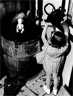 Rainwater: DOLL'S SHOWER TIME