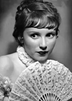Haas: Dolly Haas, 1935