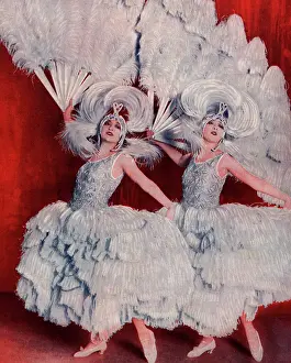Filles: The Dolly Sisters in feather creations