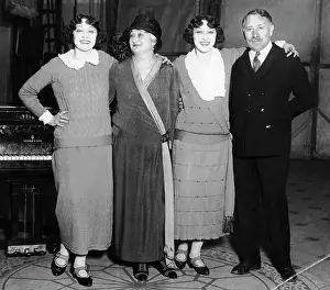 Jansieka: The Dolly Sisters and Parents, USA
