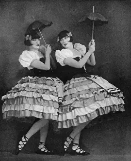 Jansieka: The Dolly Sisters, Paris
