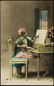 Dollys: DOLLY'S PIANO LESSON