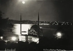 Dolmabahce: The Dolmabahce Mosque, Constantinople at night