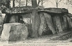 Slabs: DOLMEN OF BAGNEUX