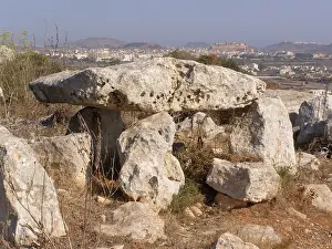 Lionel Coates: Dolmen / standing stones, Ta Cenc