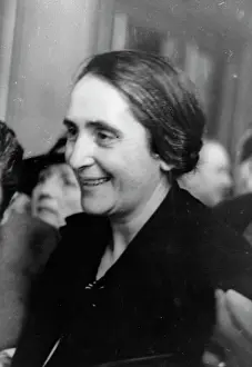Politican: Dolores Ibarruri