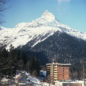 Dombay: Dombay, 1972