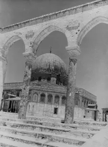 Khalif: Dome on the Rock in Jerusalem, 1938