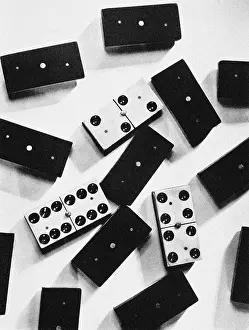Dominoes: Dominoes