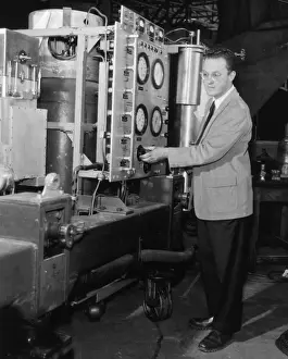 Modeling: Donald Glaser, American Physicist and Biologist