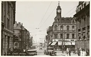 Catenary: Doncaster, South Yorkshire - Clock Corner