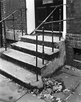 Twist: FRONT DOOR STEPS