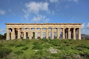 Trapani: Doric temple, Segesta, Sicily, Italy