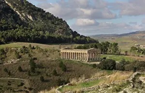 Trapani: Doric temple, Segesta, Sicily, Italy