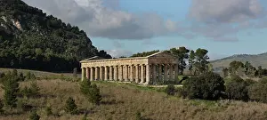 Trapani: Doric temple, Segesta, Sicily, Italy