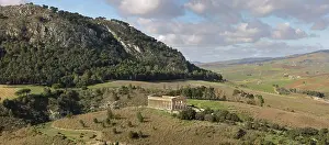 Trapani: Doric temple, Segesta, Sicily, Italy