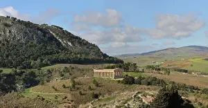 Trapani: Doric temple, Segesta, Sicily, Italy