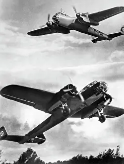 Aircrafts: Dornier Do 215 and Do 17 combat aircrafts