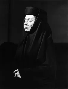Neff: Dorothea Neff in The House of Bernarda Alba