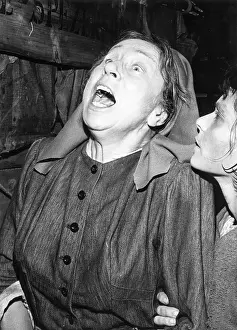 Mutter: Dorothea Neff in Mutter Courage und ihre Kinder