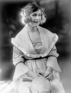 Gish: Dorothy Gish - actress
