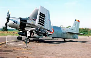 Skyraider: Douglas A-1D Skyraider OO-FOR