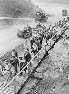 Shifts: Douglas Dam - Tennessee Valley Authority - workers