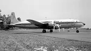 Voyager: Douglas DC-7C N287