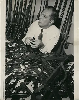 Illegally: Douglas Gomez, firearms expert, with amnesty guns, London