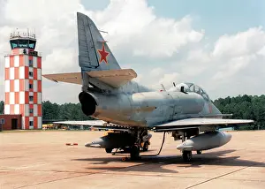Skyhawk: Douglas TA-4F Skyhawk 154342