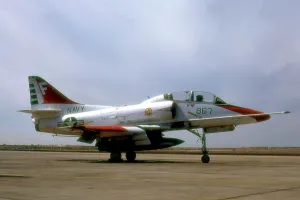 Lexington: Douglas TA-4J Skyhawk 153522
