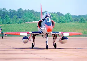 Skyhawk: Douglas TA-4J Skyhawk 158466