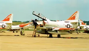 Skyhawk: Douglas TA-4J Skyhawk 158718