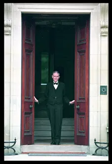 Dour: DOUR BUTLER AT DOORS
