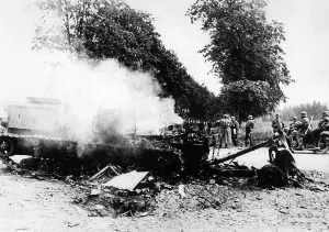 Karsava: Downed tank on the Eastern Front, 1941