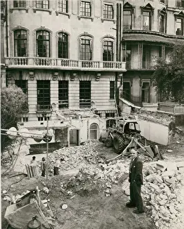 Ballantyne: Dr Ballantyne and the excavations for the lecture theatre